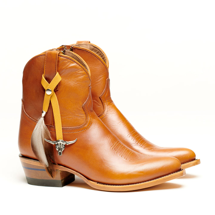 Goldilocks Yellow with Longhorn Charm