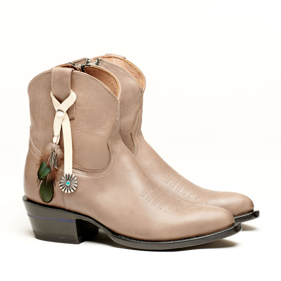 Moon Party Beige with Flower Charm